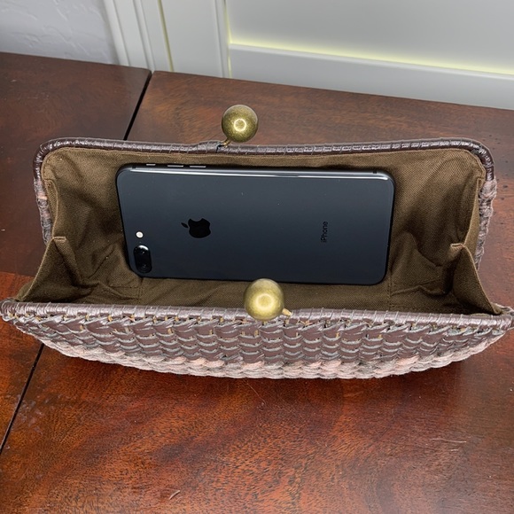 Kayu Brown Raffia & Cotton Clutch With Kiss Clasp - Picture 14 of 15